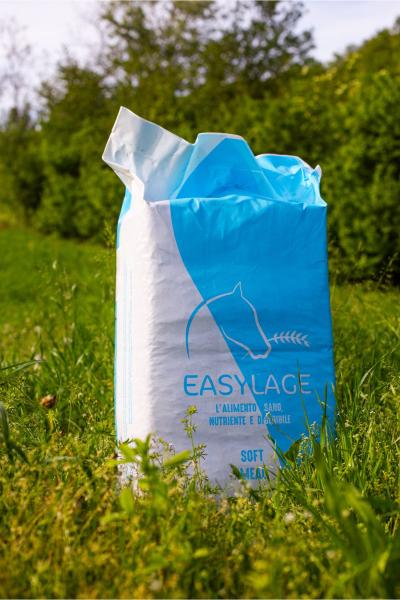 SOFT MEAL PER L'ALIMENTAZIONE DEL CAVALLO ANZIANO